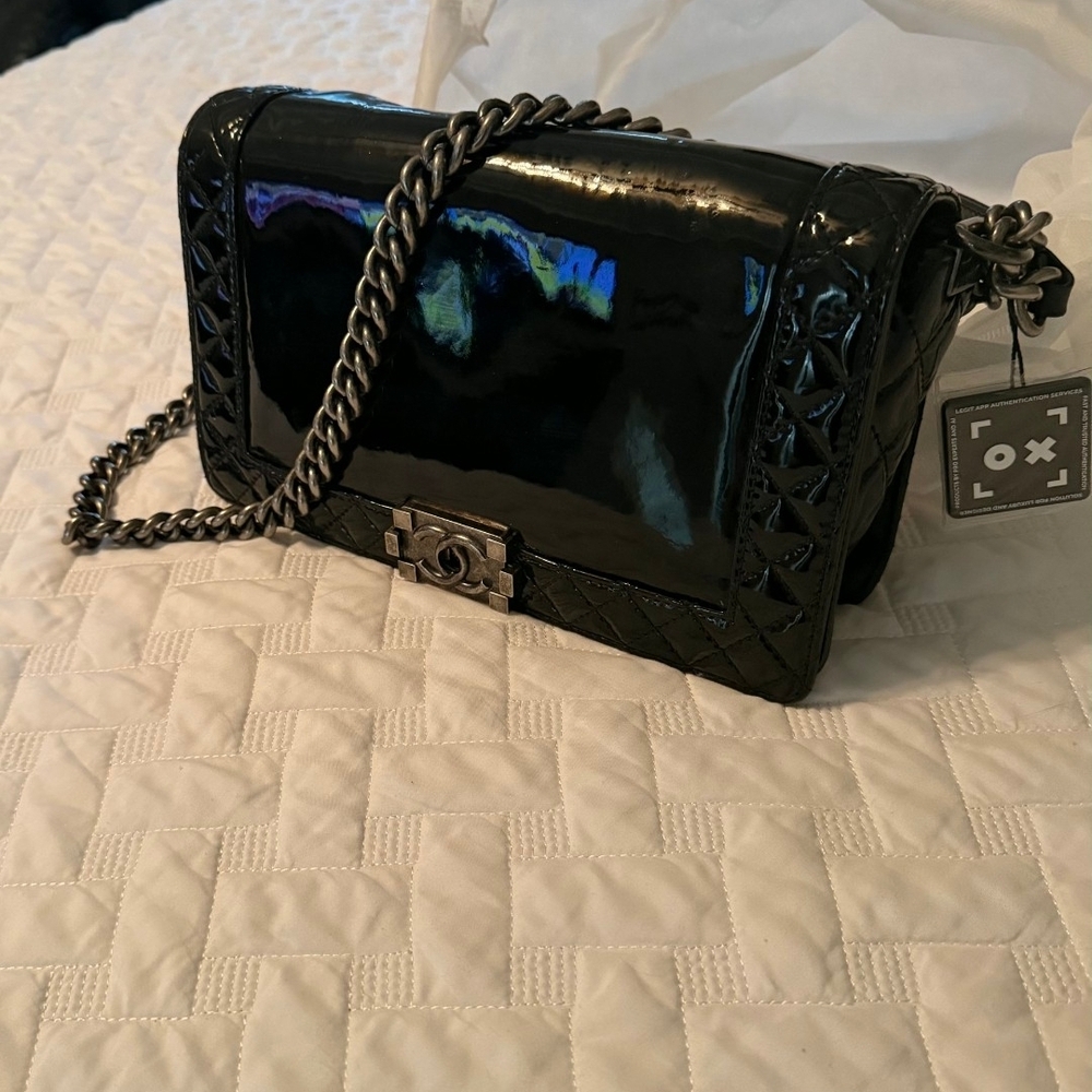 CHANEL Black Patent Leather Crossbody Bag